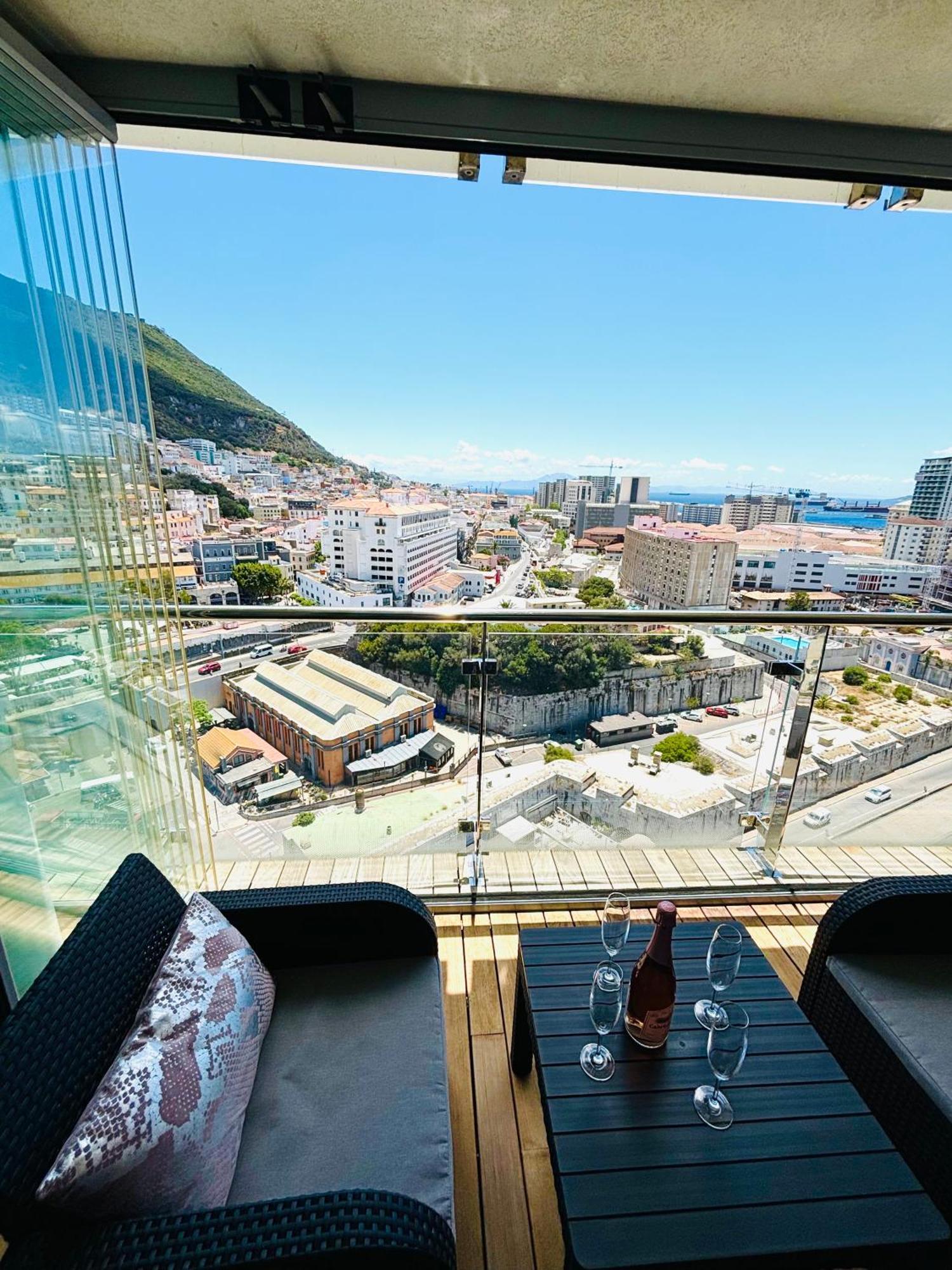 Ocean Village High Floor Luxury Modern Apartment Gibraltar Ngoại thất bức ảnh